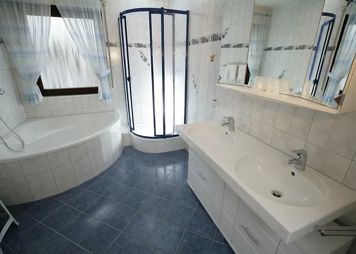 公寓 Am Baronenwald 格平根