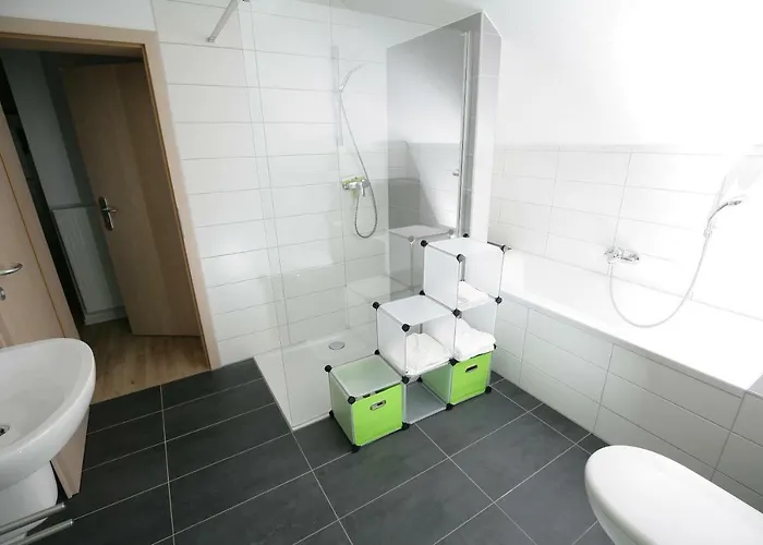 Am Baronenwald 公寓 *